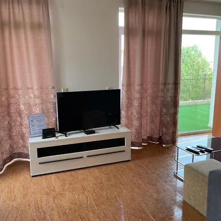 Spacious 1-bedroom On The 6th Floor Appartamento *